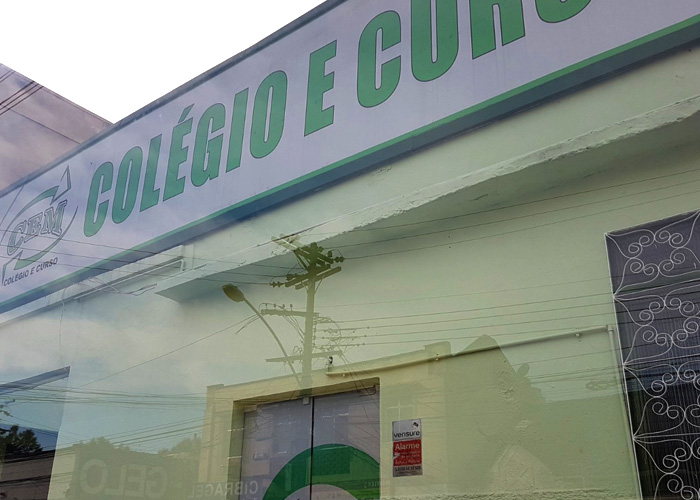 Colégio Curso CEM no Engenho de Dentro