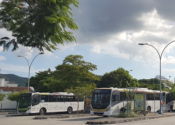 Ônibus no terminal rodoviário