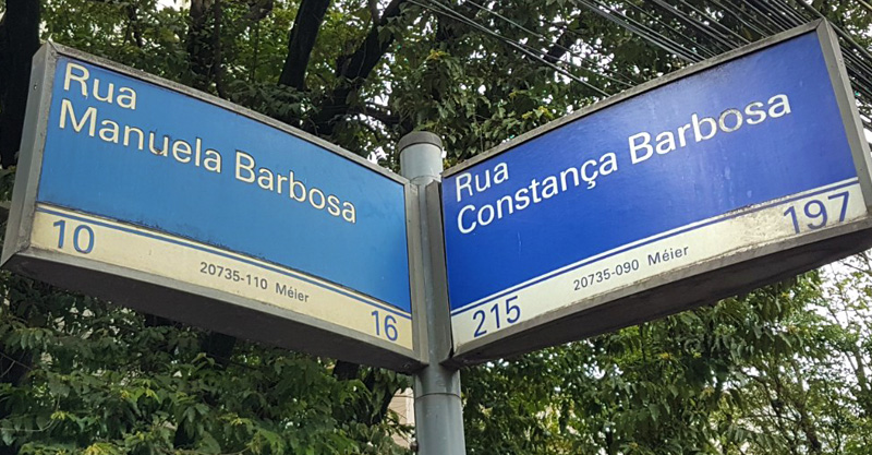 Placas de rua no Méier