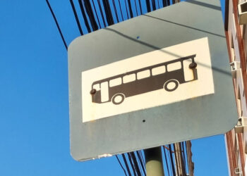 Placa de ônibus no Méier