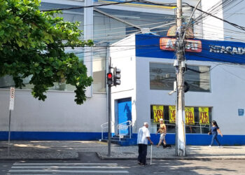 Supermercado fechado no dia do comércio no Méier