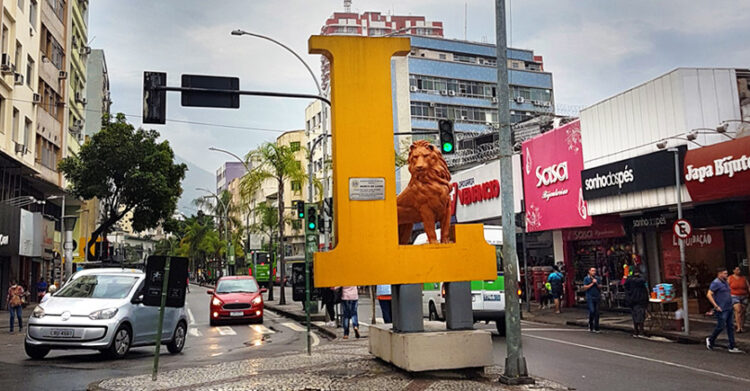 Leão do Méier na Rua Dias da Cruz