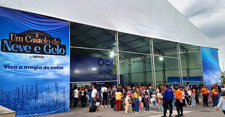 Ãtração Castelo de Gelo no Shopping Nova América, no Rio de Janeiro