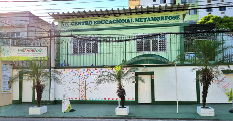 Fachada do Centro Educacional Metamorfose