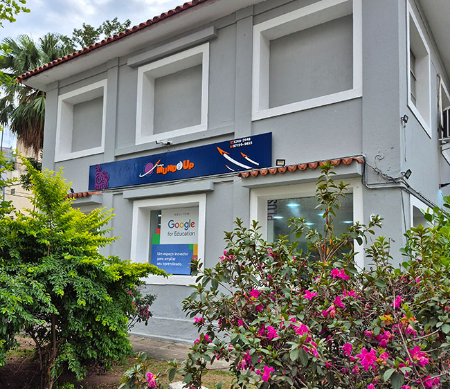 Fachada do Colégio Mundo Up no Méier