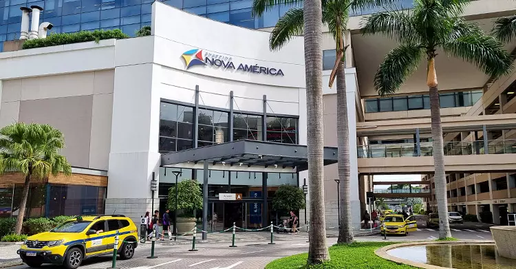 Fachada do Shopping Nove América