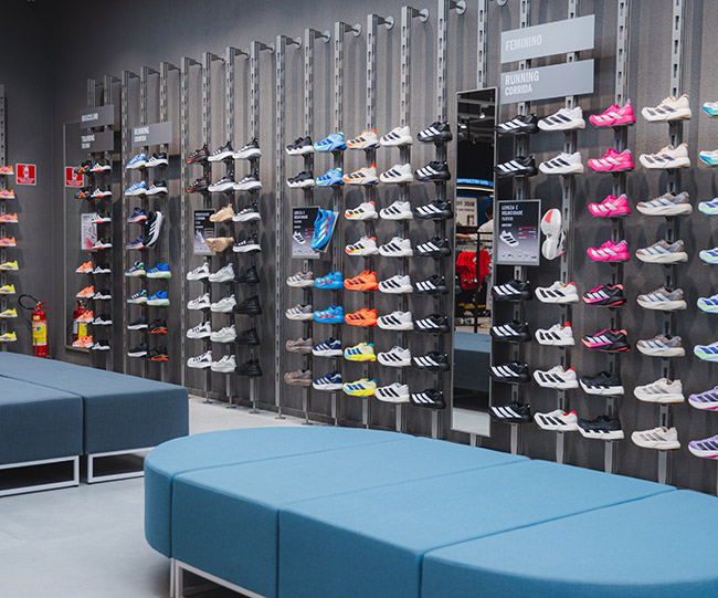 Calçados da Adidas na nova loja do NorteShopping