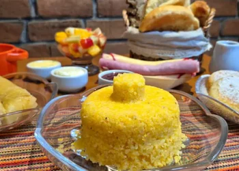 Café da manhã da cafeteria Café com Bolo no Méier