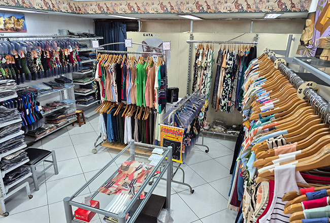 Loja interna da Gata Modas no Méier