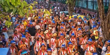 Bloco de Carnaval no Méier, na rua Adriano