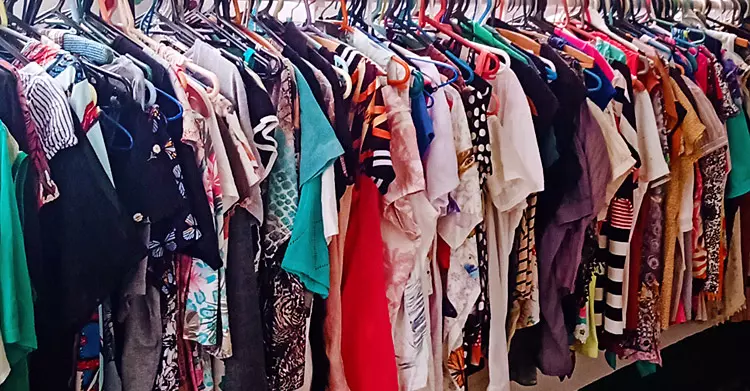 Roupas do Brechó Santo Antônio no Cachambi