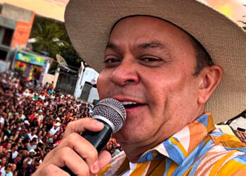 Foto: Reprodução / Facebook @FrankAguiarOficial