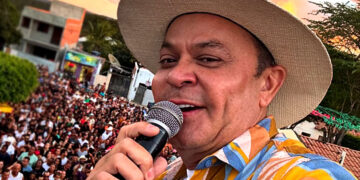 Foto: Reprodução / Facebook @FrankAguiarOficial