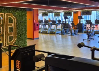 Entrada da academia Panobianco no Méier