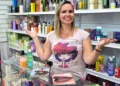 Proprietária da loja Linda de bonita no Méier dentro da loja