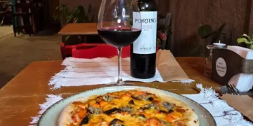 Pizza e vinha na padaria Jardim Convida no Méier