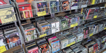 CDs da loja Vibrason no Méier