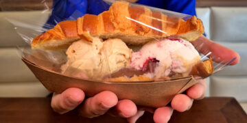 croissant com gelato e nutella da gelateria D'tutti no Méier