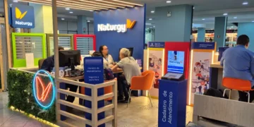 Quiosque da Naturgy em funcionamento no Shopping do Méier